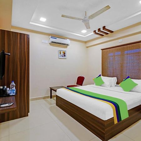 Treebo Trend Aadvik Sai Residency Hotel Ченай Екстериор снимка