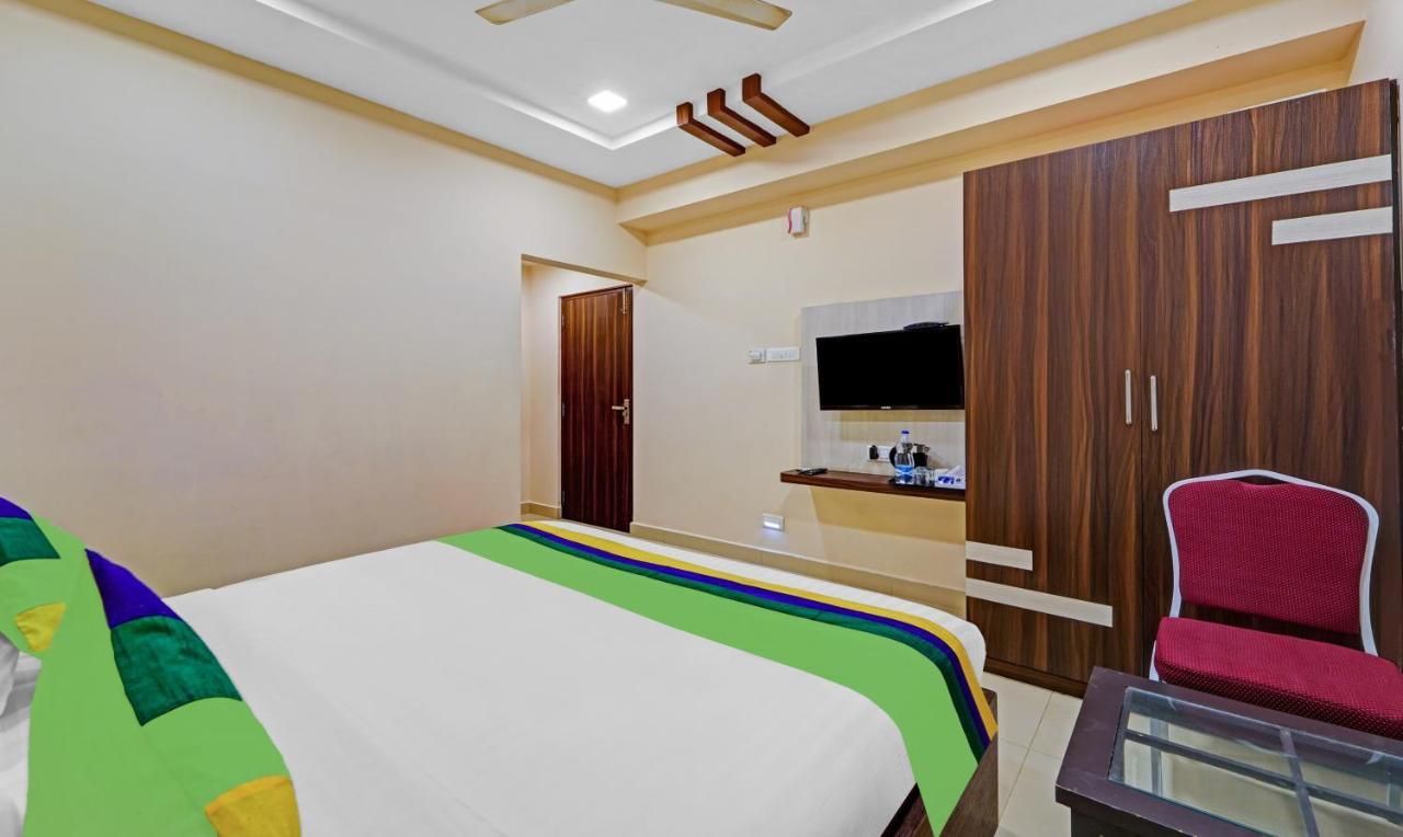 Treebo Trend Aadvik Sai Residency Hotel Ченай Екстериор снимка
